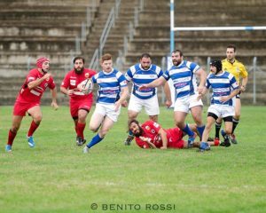 Un'azione di gioco fra Benevento e Pesaro (FOTO di Benito Rossi tratta dal Fb Rugby Benevento)